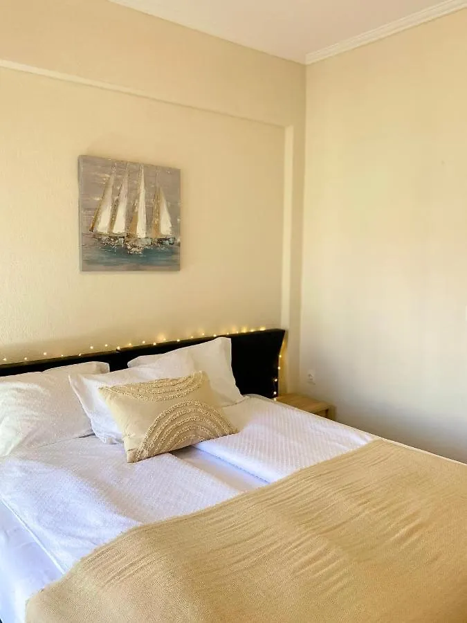 Neroli Apartments 니키티